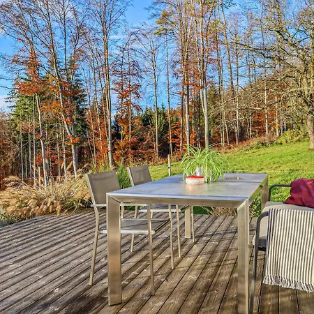 In بيت للعطل